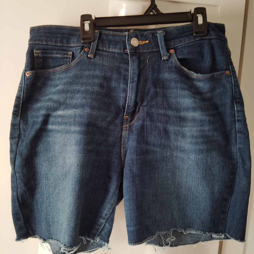 Levi Strauss signature high rise Skinny Raw Hem dark washed shorts Sz-12 - Picture 1 of 4